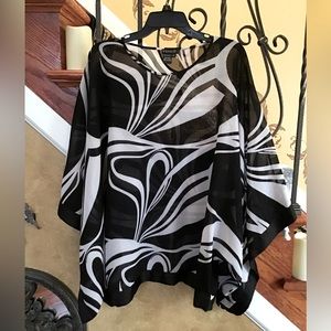 Venus Black And White Swirl Print Butterfly Sleeve Blouse Size S